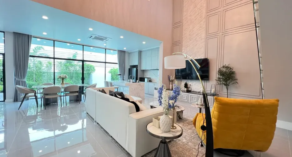 For rent 4 bedrooms house in Huay Yai, Pattaya