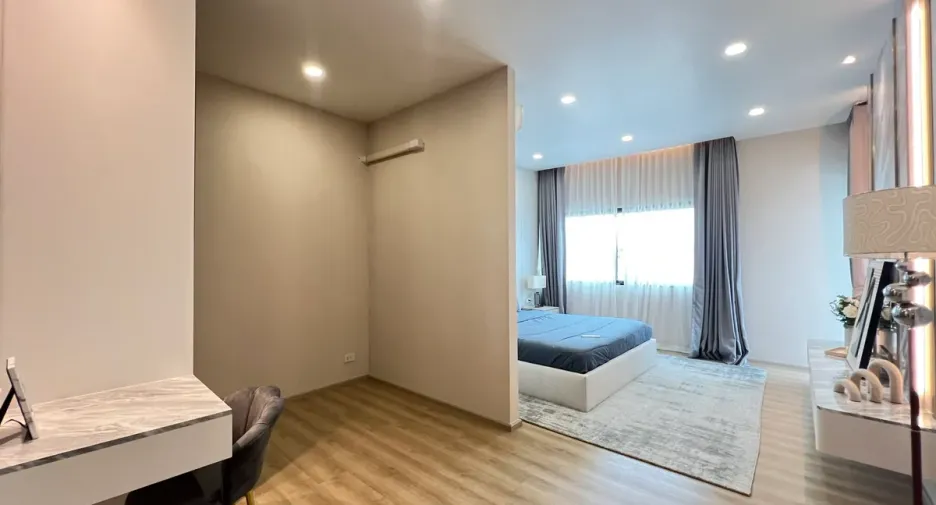 For rent 4 bedrooms house in Huay Yai, Pattaya