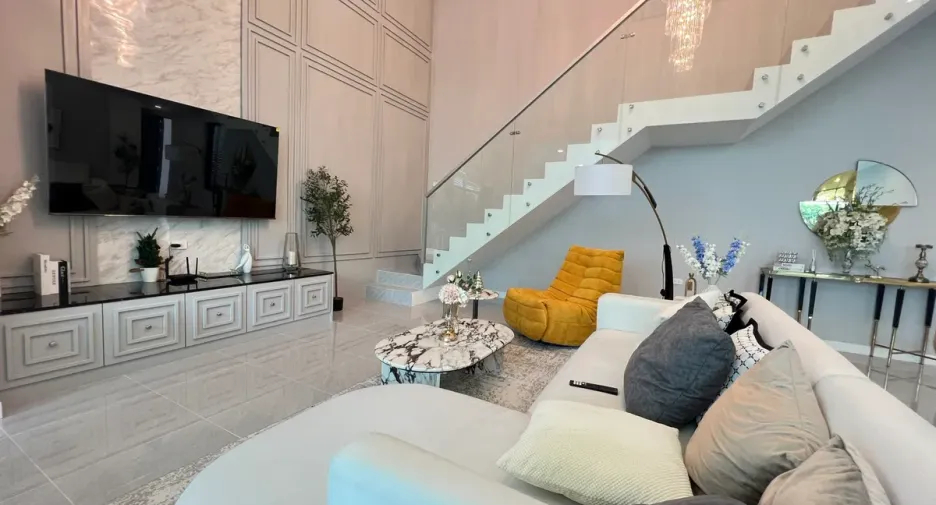 For rent 4 bedrooms house in Huay Yai, Pattaya