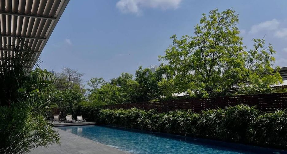 For sale 2 bedrooms condo in Yan Nawa, Bangkok