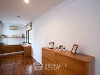 À louer 3 chambres appartement à Watthana, Bangkok