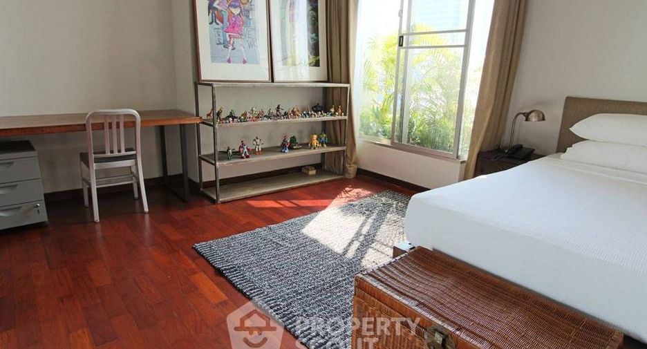 À louer 4 chambres appartement à Sathon, Bangkok