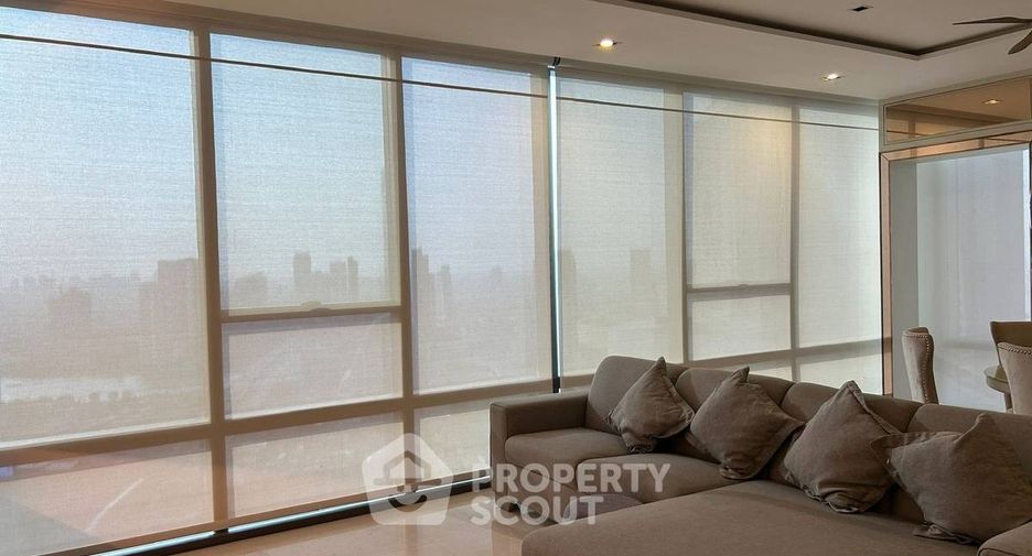 For rent 2 bedrooms condo in Sathon, Bangkok