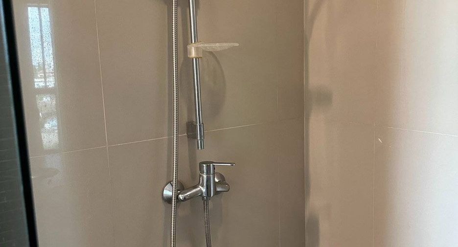 For rent 2 bedrooms condo in Bang Na, Bangkok