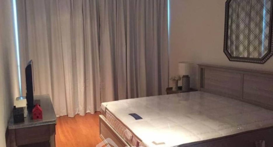 For rent 2 bedrooms condo in Pathum Wan, Bangkok