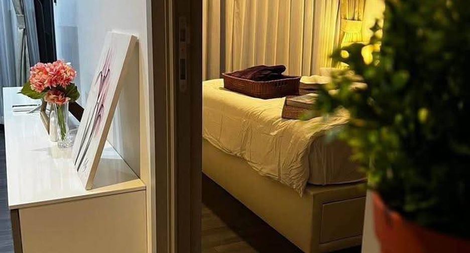 For rent 1 bed condo in Huai Khwang, Bangkok
