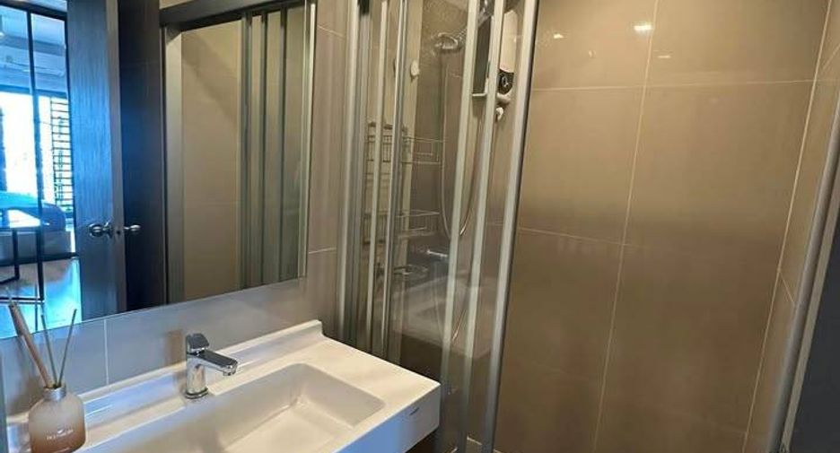 For rent 1 bed condo in Khlong San, Bangkok