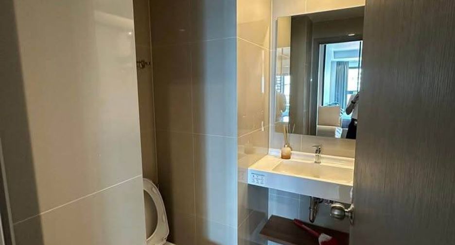 For rent 1 bed condo in Khlong San, Bangkok