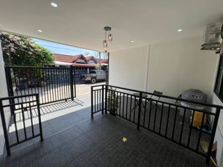 出售 2 卧室 联排别墅 在 Bang Lamung, Chon Buri