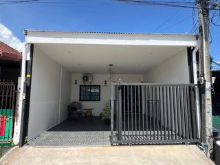 出售 2 卧室 联排别墅 在 Bang Lamung, Chon Buri
