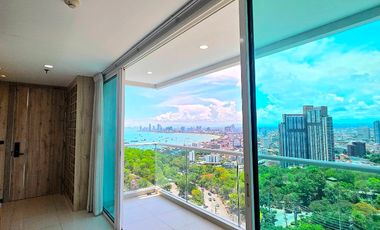 À vendre 2 chambres condo à Pratumnak, Pattaya