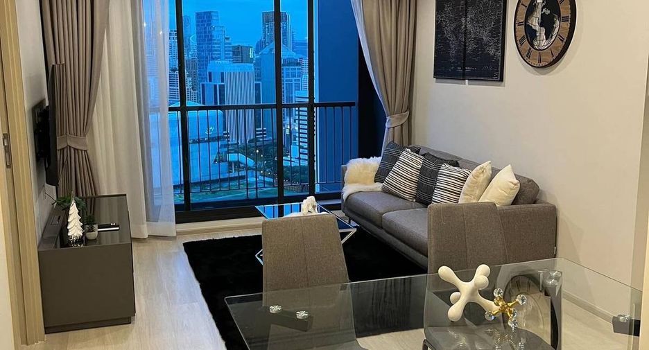 Condo en alquiler de 2 habitaciones en Pathum Wan, Bangkok