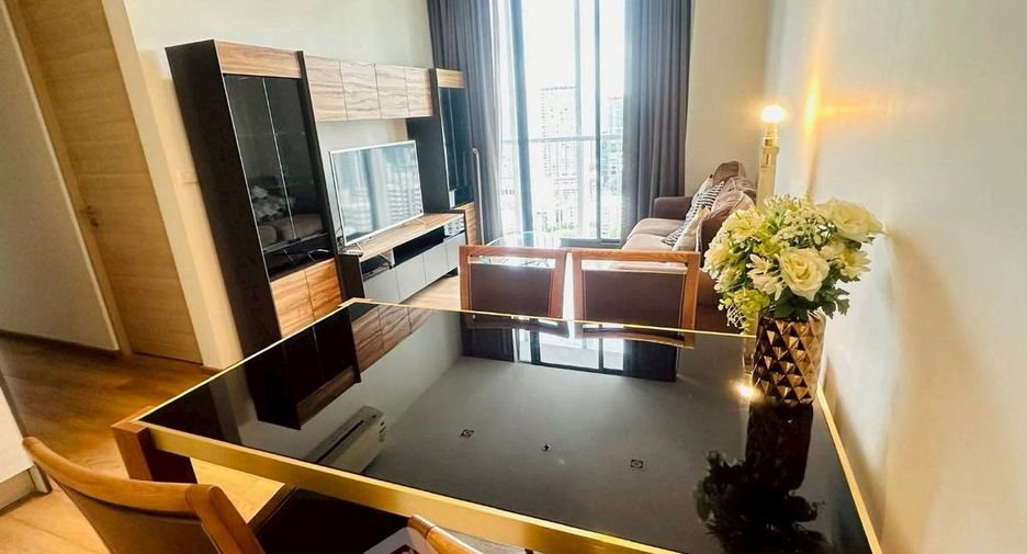For rent 2 bedrooms condo in Khlong Toei, Bangkok