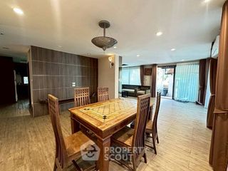 Casa en alquiler de 3 habitaciones en Bang Lamung, Chonburi