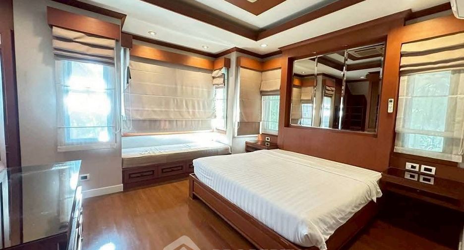 À louer 3 chambres maison à Bang Lamung, Chonburi