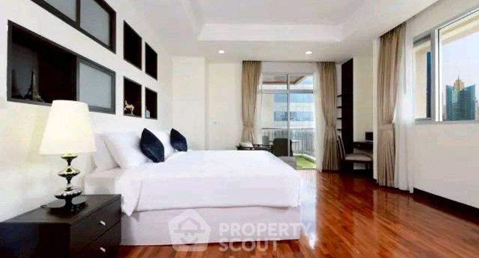 For rent 3 bedrooms apartment in Watthana, Bangkok
