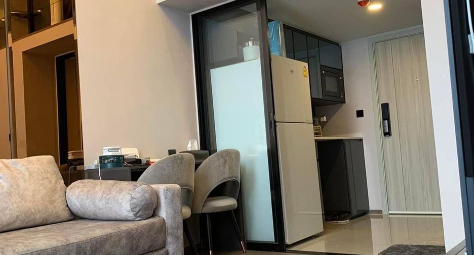 Condo en alquiler de 1 habitaciones en Bang Rak, Bangkok