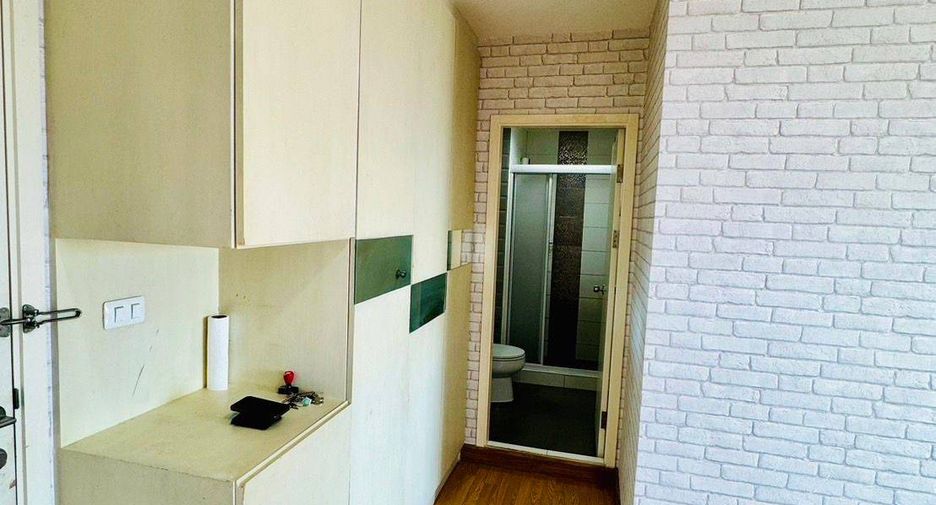 For sale 2 bedrooms condo in Khlong Toei, Bangkok