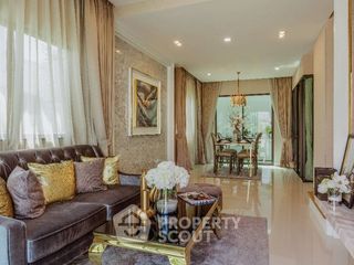 Reihenhaus zum Kauf mit 4 Zimmer in Saphan Sung, Bangkok