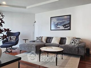 For sale 2 bedrooms condo in Huai Khwang, Bangkok