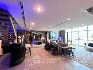 Продажа 3 спальни кондо в Сатхон, Бангкок