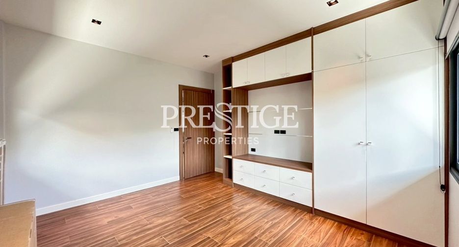 For sale 3 bedrooms house in Huay Yai, Pattaya