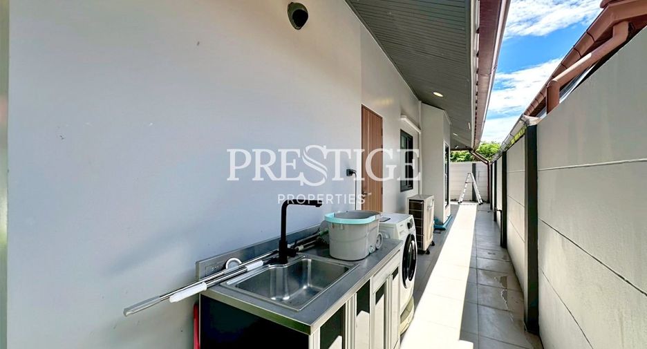For sale 3 bedrooms house in Huay Yai, Pattaya
