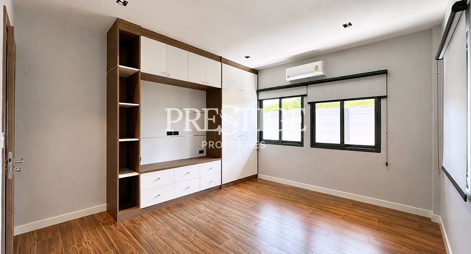 For sale 3 bedrooms house in Huay Yai, Pattaya