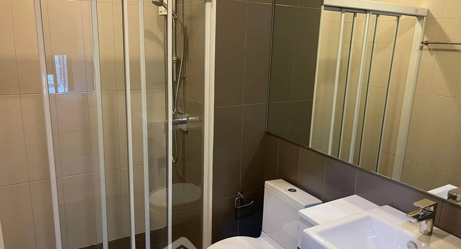 Продажа 1 кровать кондо в Хуаи Кхщанг, Бангкок