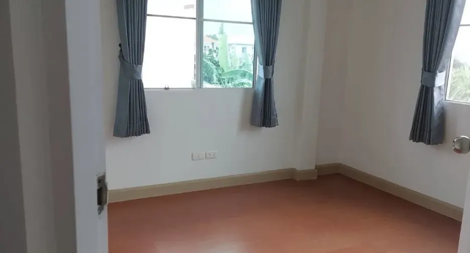出租 4 卧室 独立屋 在 Bang Bua Thong, Nonthaburi