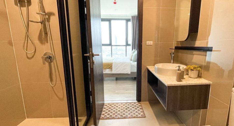 For sale 1 bed condo in Huai Khwang, Bangkok