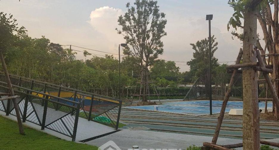 For sale 1 bed condo in Phra Khanong, Bangkok