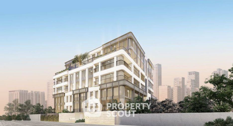 For sale 4 bedrooms condo in Watthana, Bangkok
