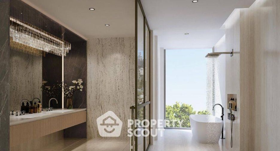 For sale 4 bedrooms condo in Watthana, Bangkok