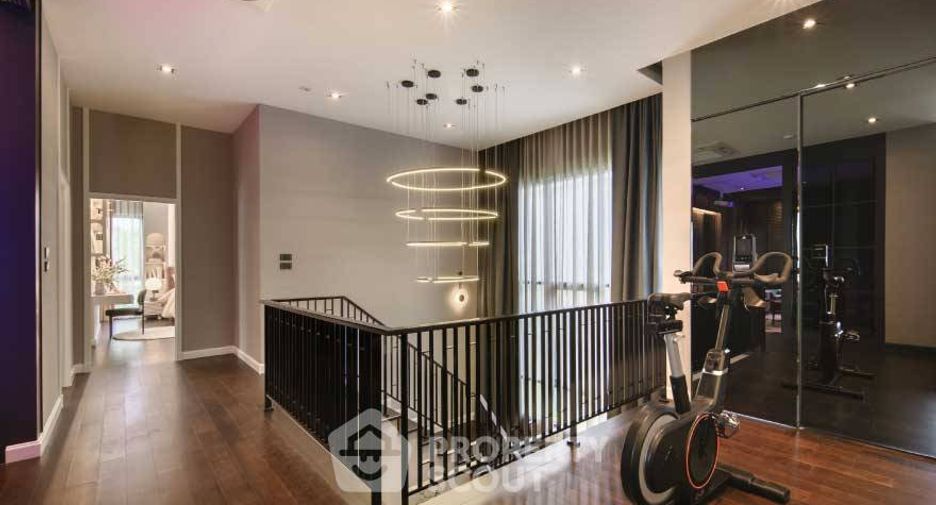 For sale 4 bedrooms house in Bang Khae, Bangkok