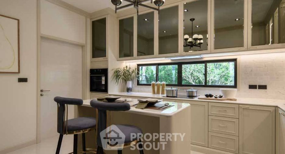For sale 4 bedrooms house in Bang Khae, Bangkok
