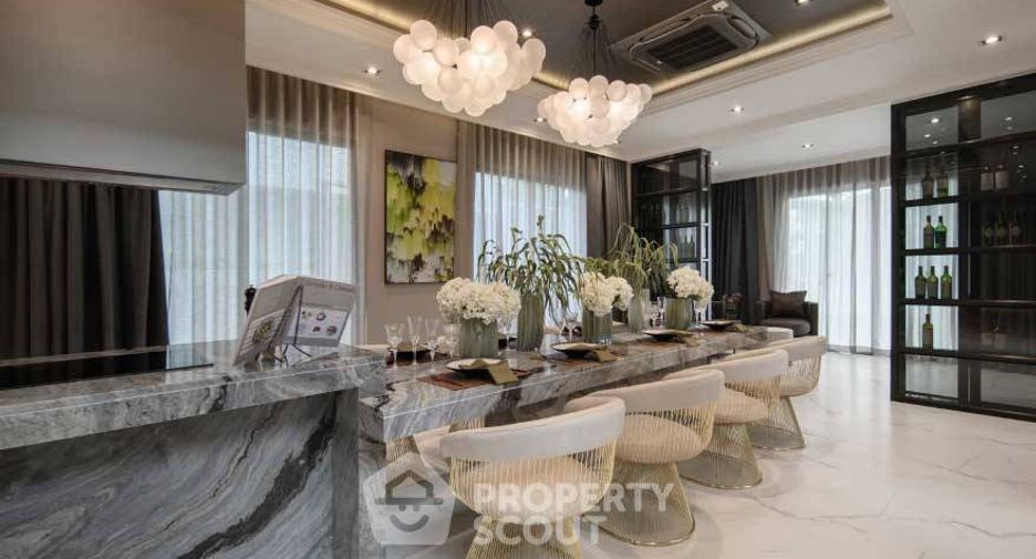 For sale 4 bedrooms house in Bang Khae, Bangkok