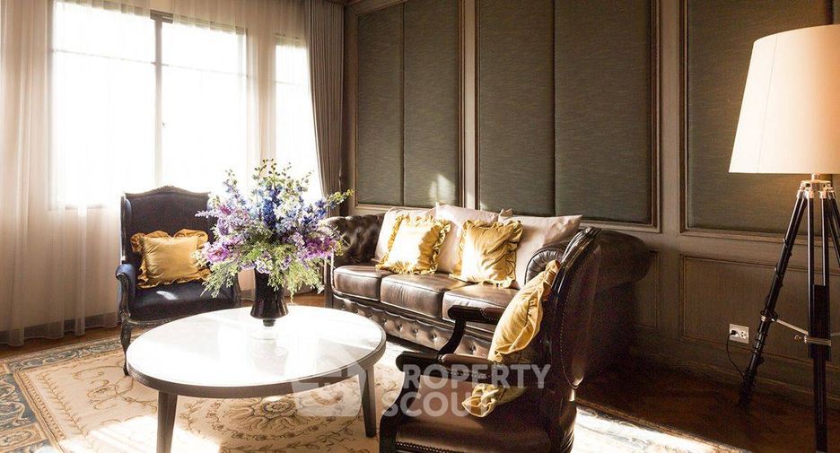For sale 4 bedrooms house in Taling Chan, Bangkok