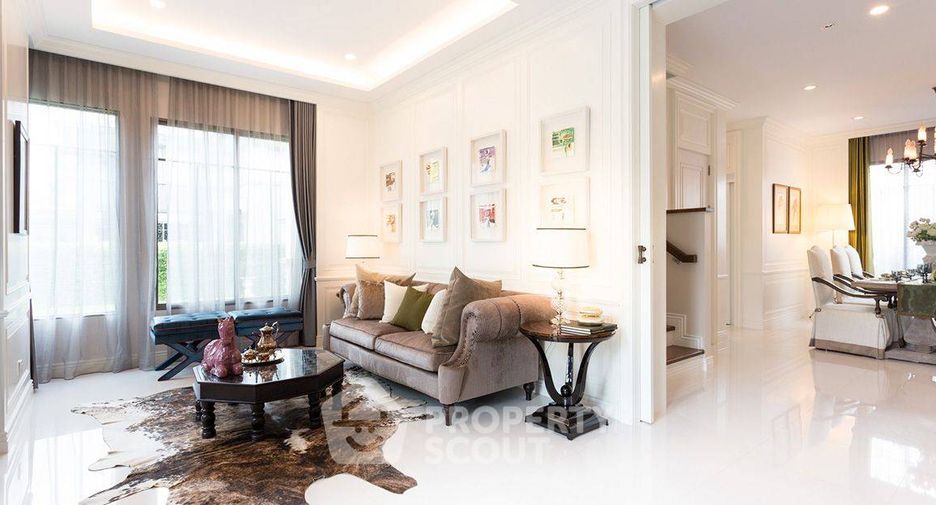 For sale 4 bedrooms house in Taling Chan, Bangkok