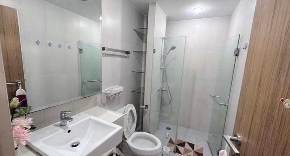 For sale 1 bed condo in Khlong Toei, Bangkok