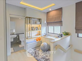 For sale 4 bedrooms house in Khlong Sam Wa, Bangkok