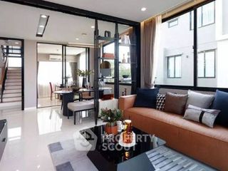 For sale 4 bedrooms house in Saphan Sung, Bangkok