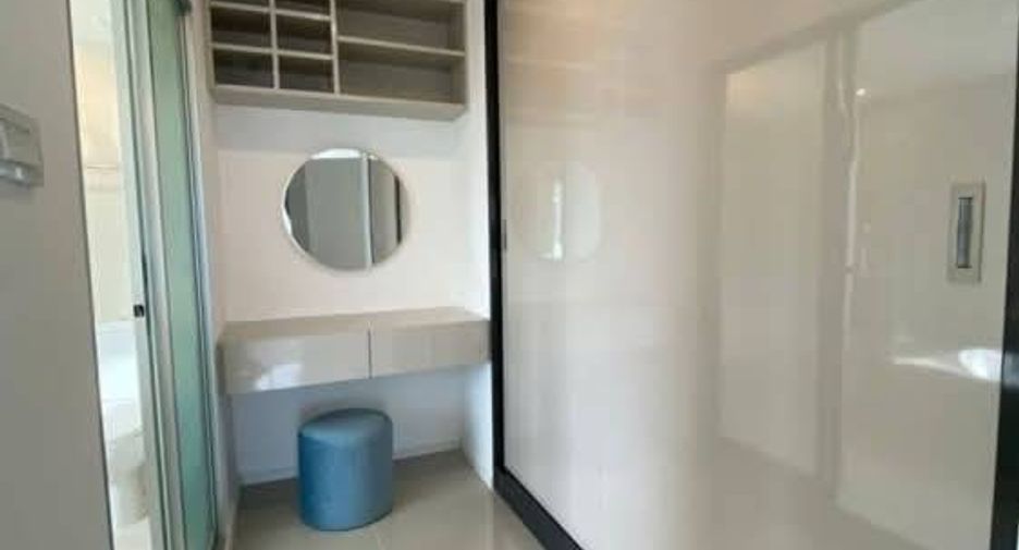 For sale 3 bedrooms condo in Bang Phlat, Bangkok