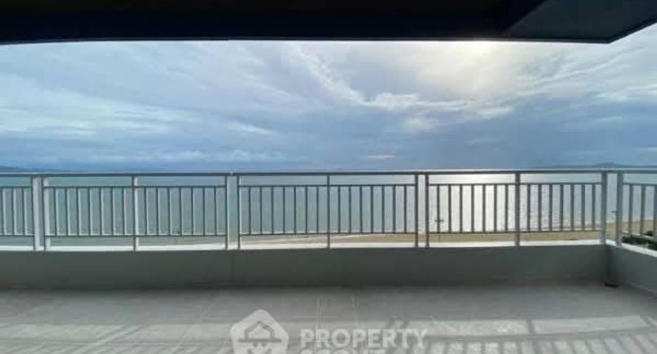 For sale 3 bedrooms condo in Bang Phlat, Bangkok