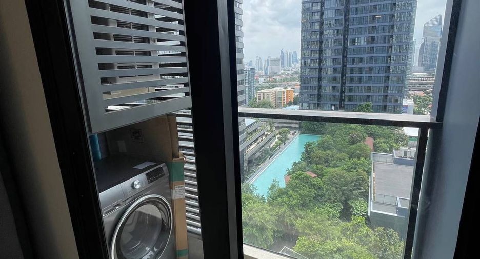 For sale 1 bed condo in Huai Khwang, Bangkok