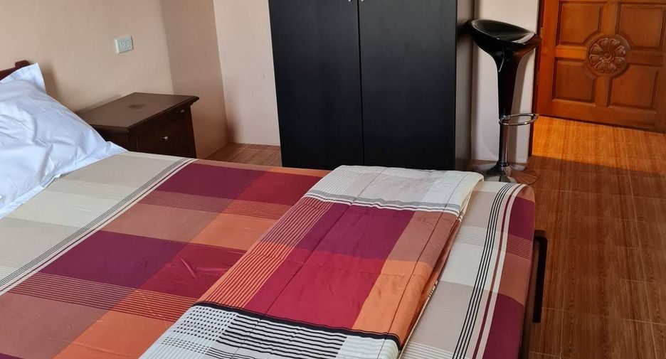 For sale 2 bedrooms condo in Khlong Toei, Bangkok