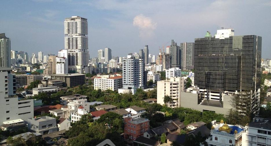 For sale 2 bedrooms condo in Khlong Toei, Bangkok