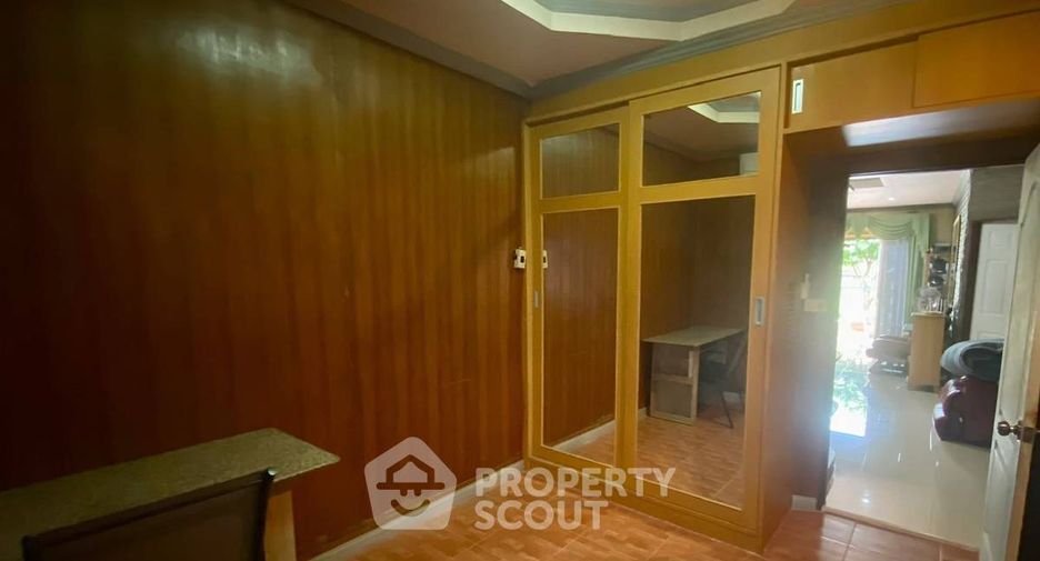 Продажа 4 спальни вилла в Восточная Паттайя, Паттайя