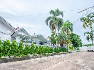 Продажа 5 спальни вилла в Банг Сарай, Паттайя