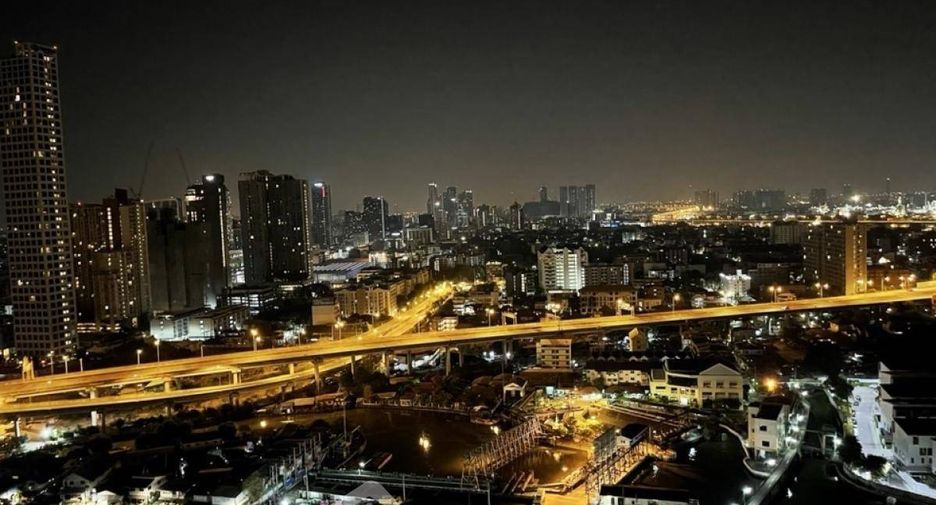 For sale 2 bedrooms condo in Khlong Toei, Bangkok
